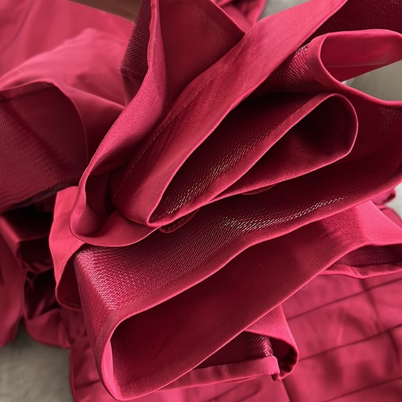 New La Femme Strapless Slit Satin Ballgown Red Wine size 6 - Picture 6 of 15